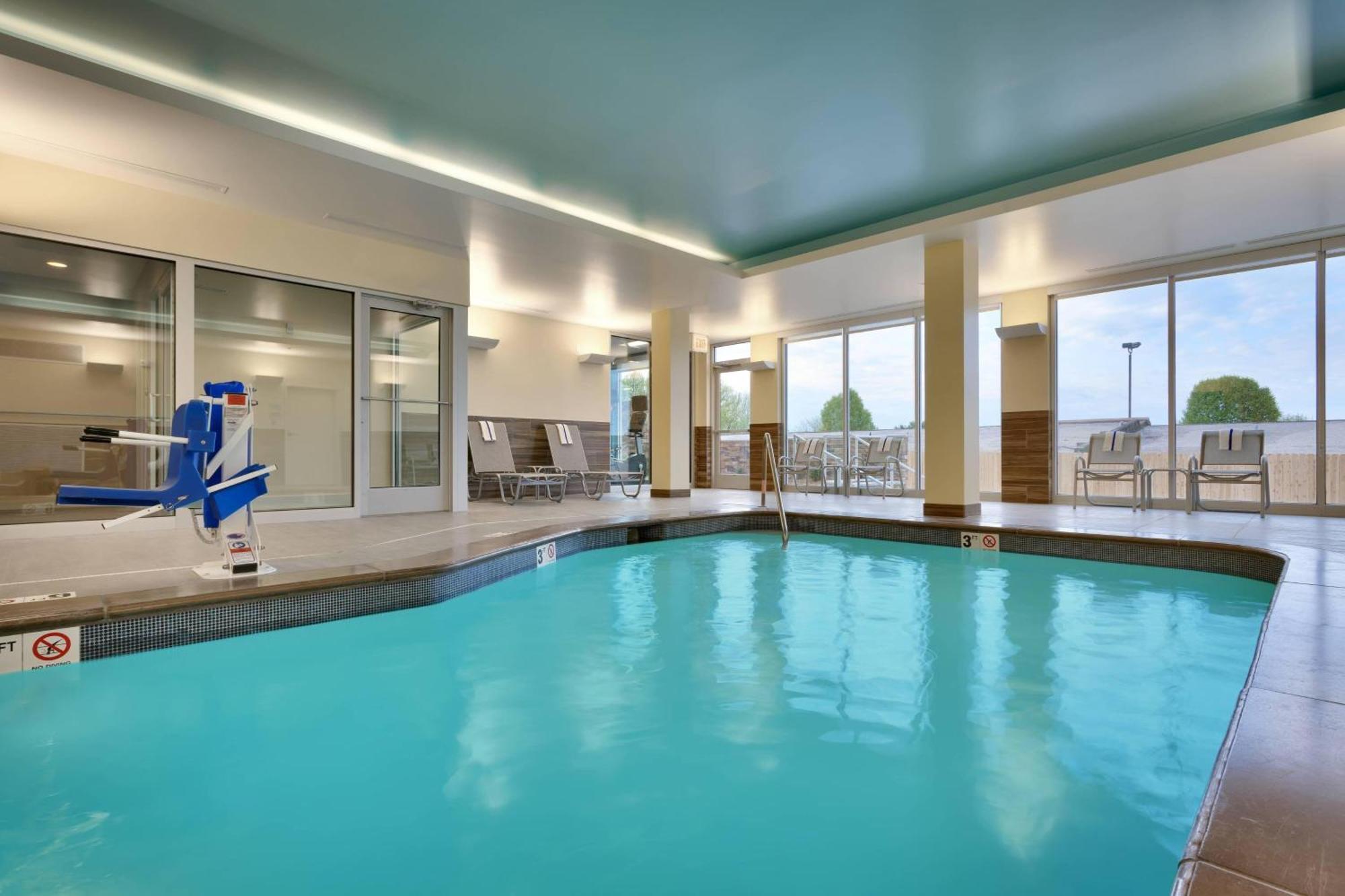 Fairfield Inn & Suites By Marriott Springfield North מראה חיצוני תמונה